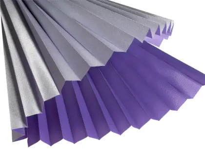 Thermo Plissee mit reflektierender Rückseite gegen Hitze