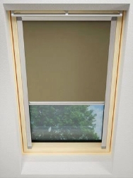 Lichtdurchlässige Dachfensterrollos