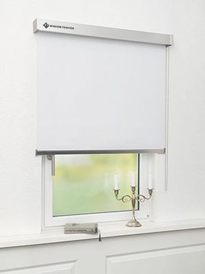 Verdunkelungsrollo Scerzo Dark 27.02 Fensteransicht