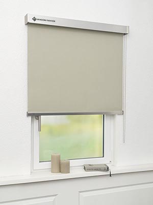 Verdunkelungsrollo Scerzo Dark 27.04 Fensteransicht